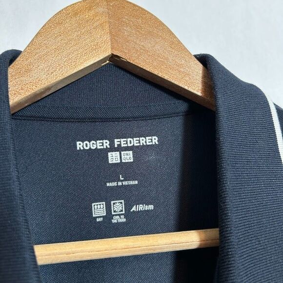 Uniqlo Roger Federer Men's L Polo Shirt Navy Blue Dry AIRism Cool Touch Tennis - Picture 4 of 5